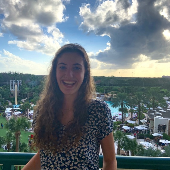 Meet your Posher, Victoria - Picture 1 of 1